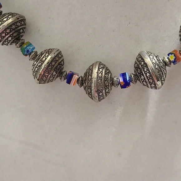 Hand crafted necklace - Picture 2 of 3